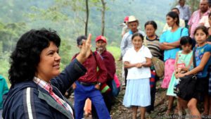 Condenamos el asesinato de la activista Berta Cáceres y la persecución que sufren las defensoras y defensores de Derechos Humanos en Honduras.