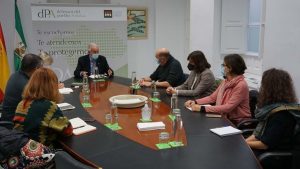 El Defensor del Pueblo Andaluz respalda la defensa de la política pública de cooperación internacional en la comunidad